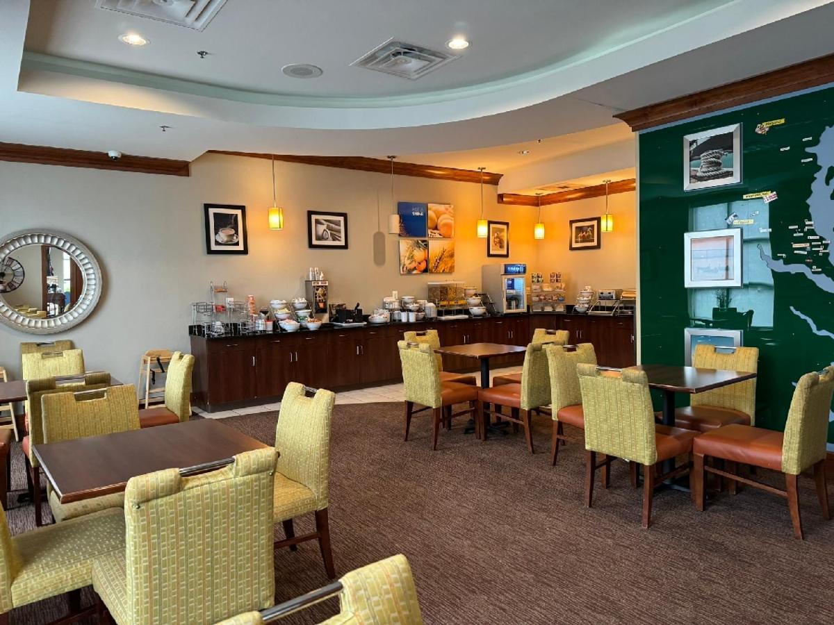 לקסינגטון פארק Comfort Inn & Suites מראה חיצוני תמונה